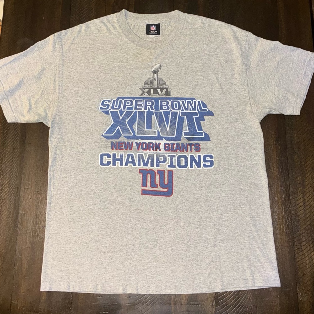 NFL Super Bowl XLVI Champions T-Shirt New York Giants Team Apparel Gray Sz L